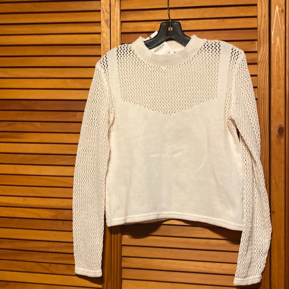 Zara Sweaters - Zara Nice sweater beautiful design round neck